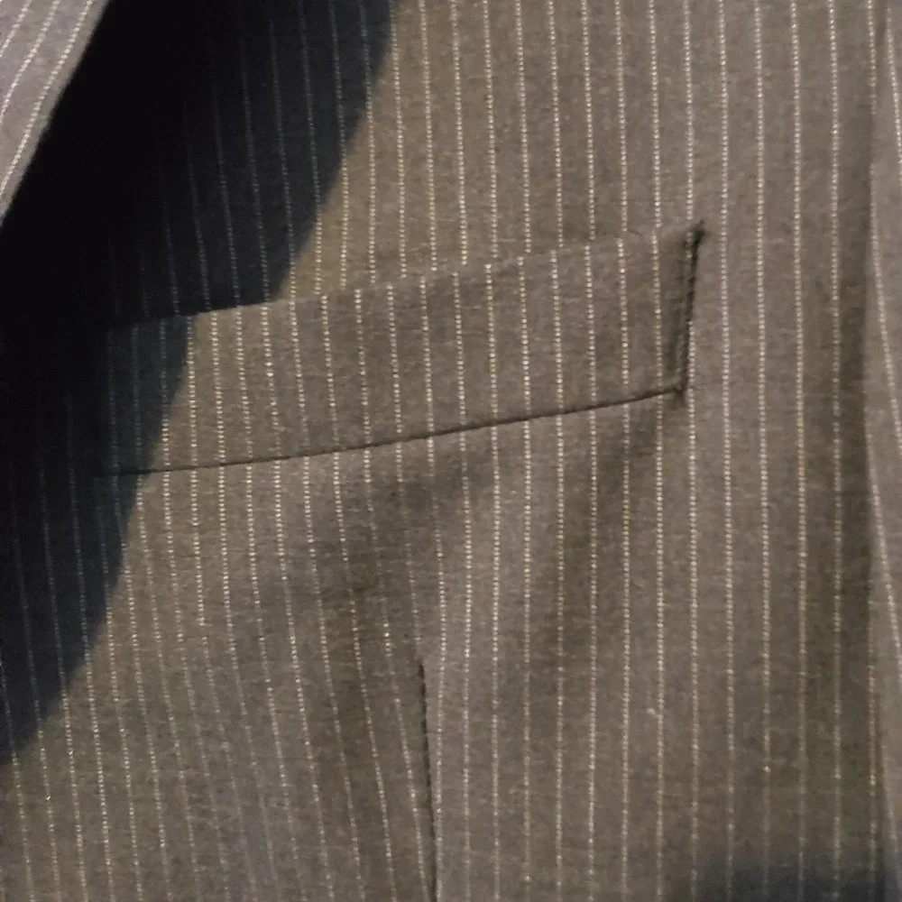 Jos A Bank Blazer Mens 43L Charcoal Pin‎ Stripe 2 Button Sport Jacket Wool $650